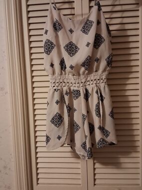 Iris women's size Small New WOTs  Cream Romper with Black Medallion Print